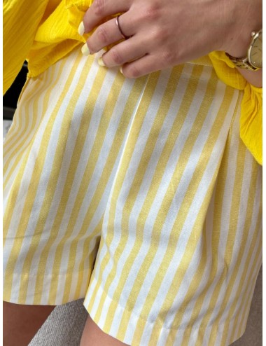 SHORT LATARD JAUNE