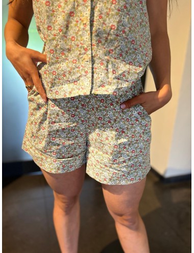 SHORT LIZIE